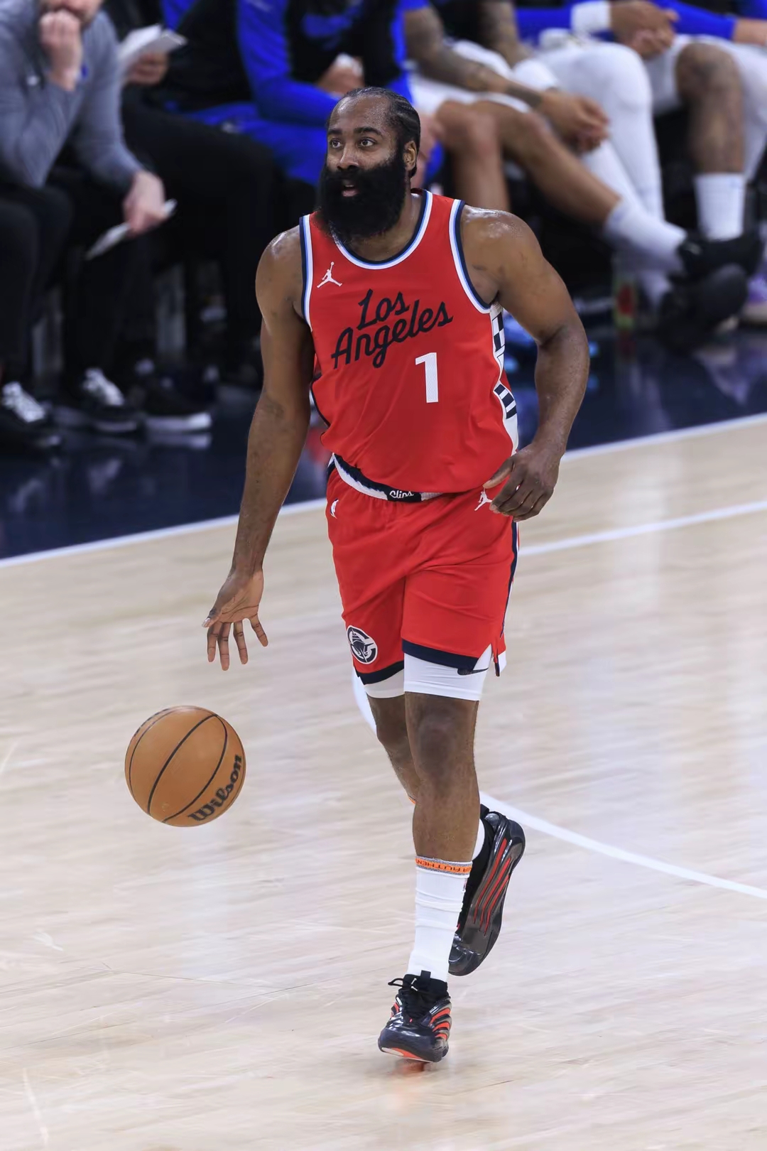 这也行？赛后山东泰山备战欧篮联巴塞罗那迎来里程碑备战法国杯，哈登在掘金比赛中伤愈复出的简单介绍